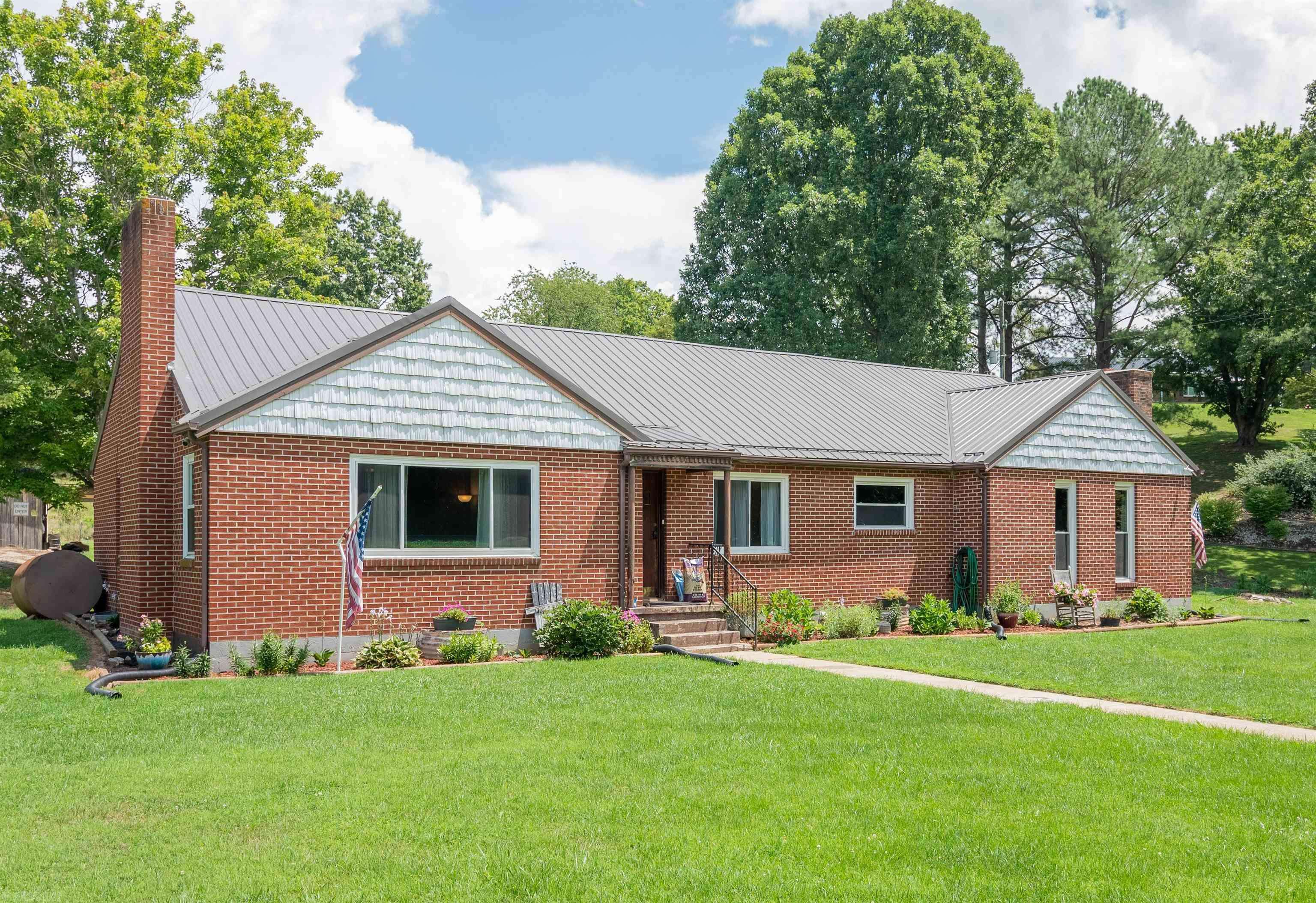Max Meadows, VA 24360,1596 Fort Chiswell RD
