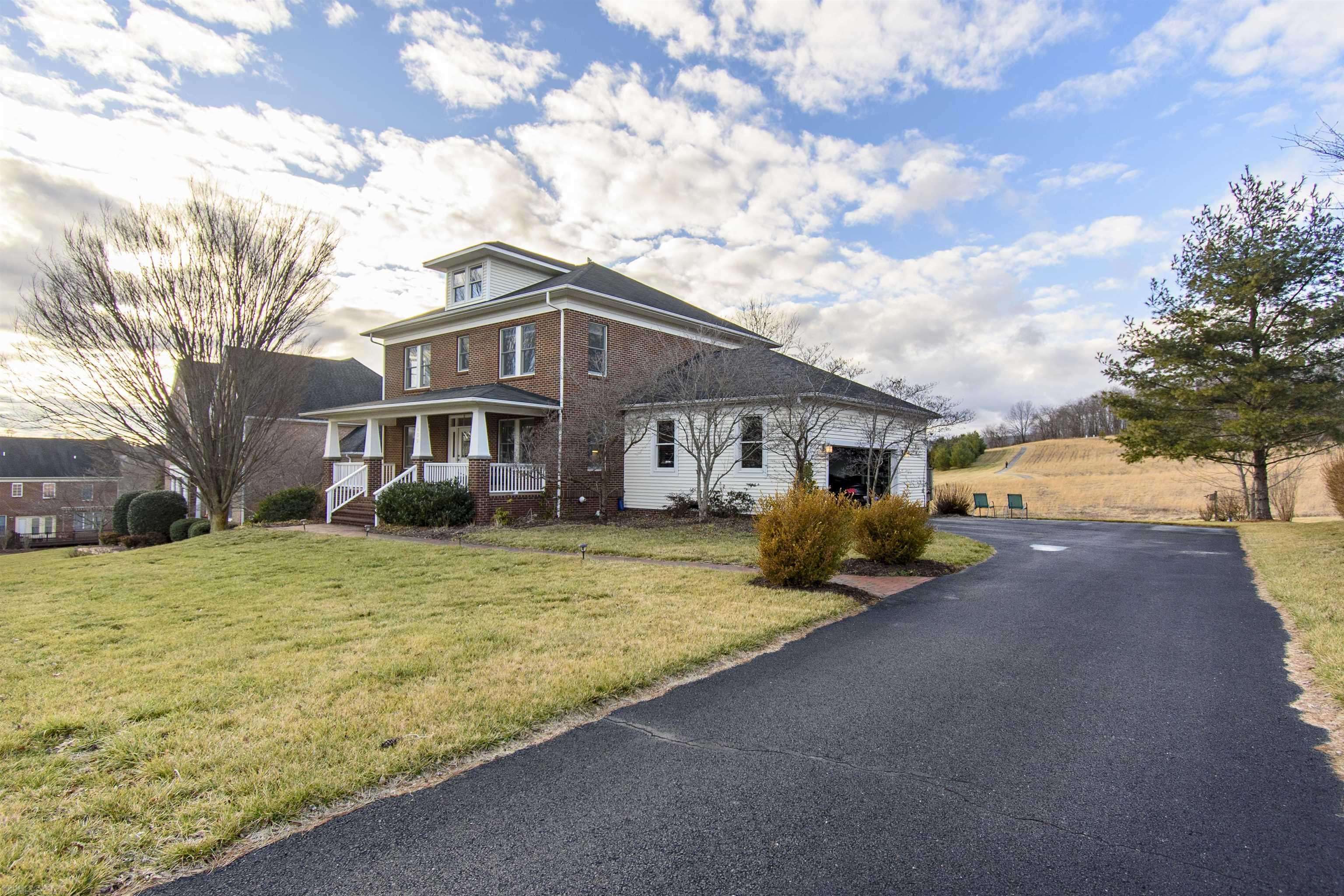 Blacksburg, VA 24060,409 Vinyard AVE