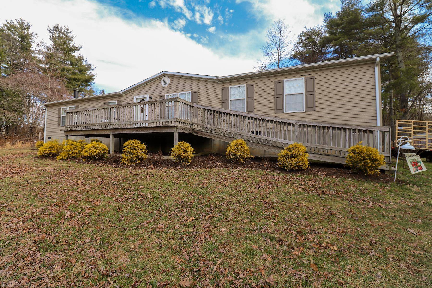 277 Good Neighbors RD, Check, VA 24072