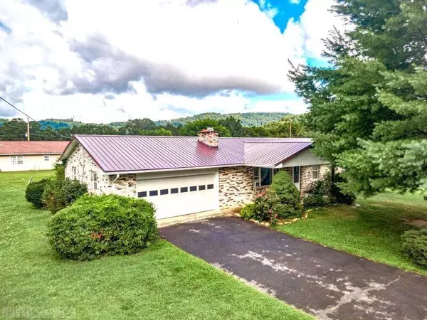 719 Mercer RD,  Rich Creek,  VA 24147