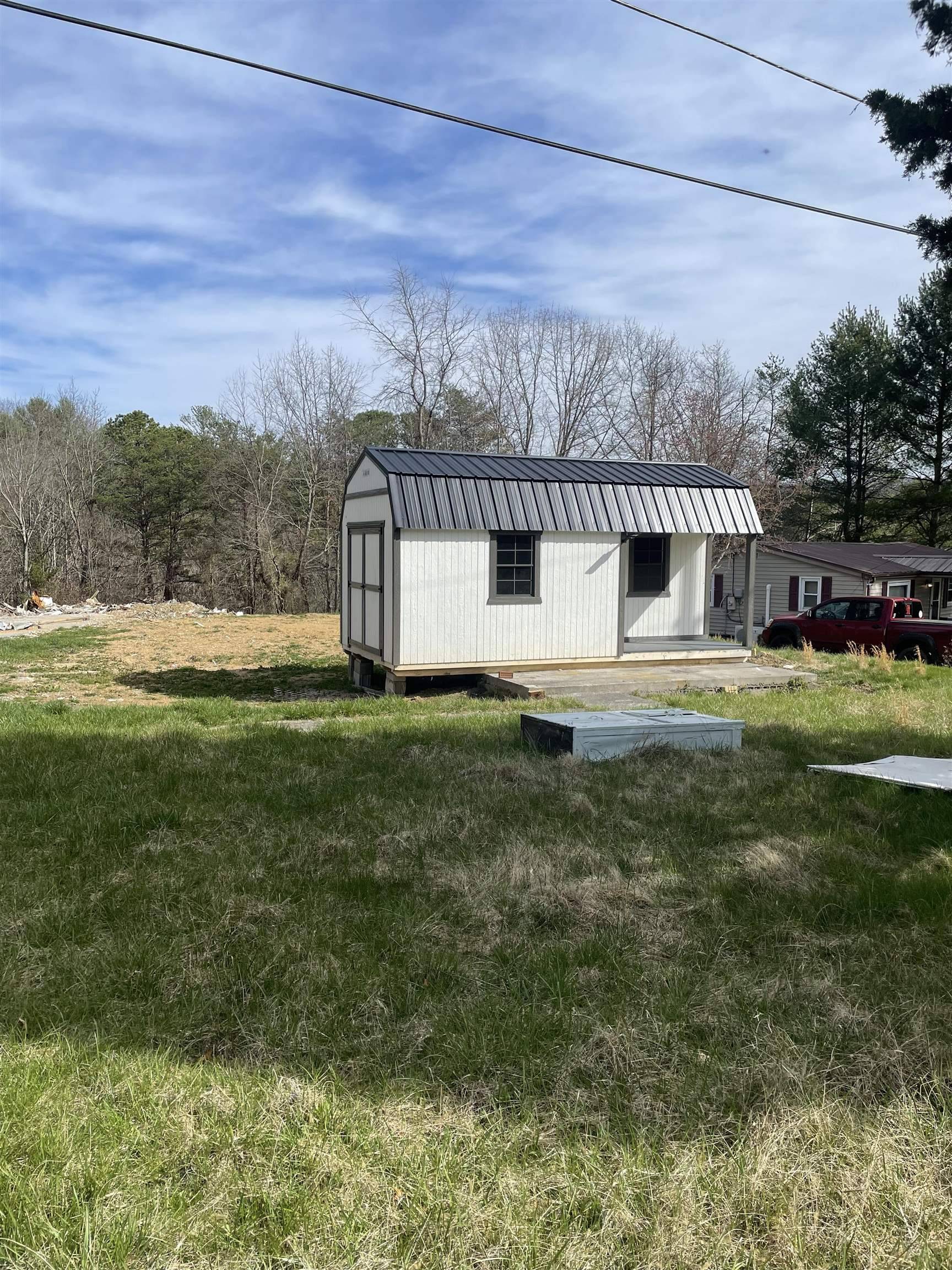 Pulaski, VA 24301,4098 EVANS ST