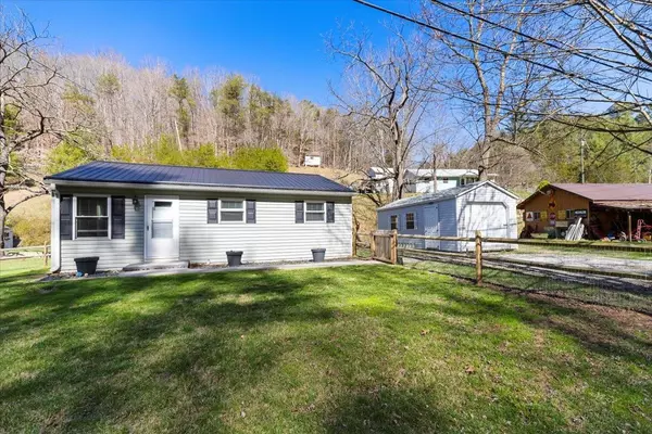 3600 Pilot RD, Riner, VA 24149