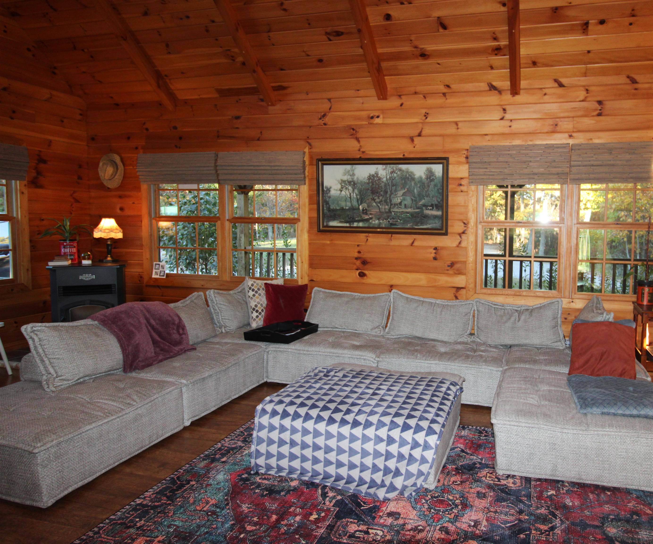 Max Meadows, VA 24360,946 Meadow View LN