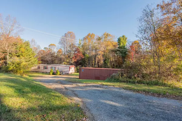 333 NEEDMORE Lane NE, Floyd, VA 24091