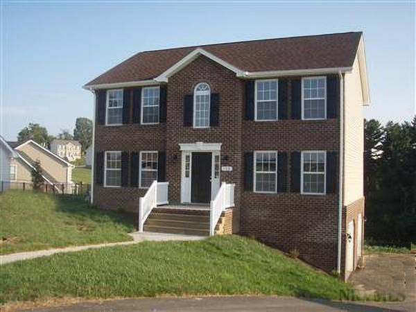 150 Windsor DR, Christiansburg, VA 24073