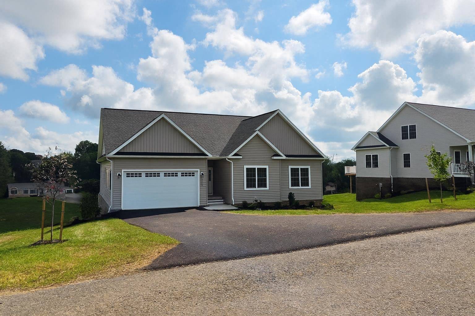 Dublin, VA 24084,5240 Country Meadow DR