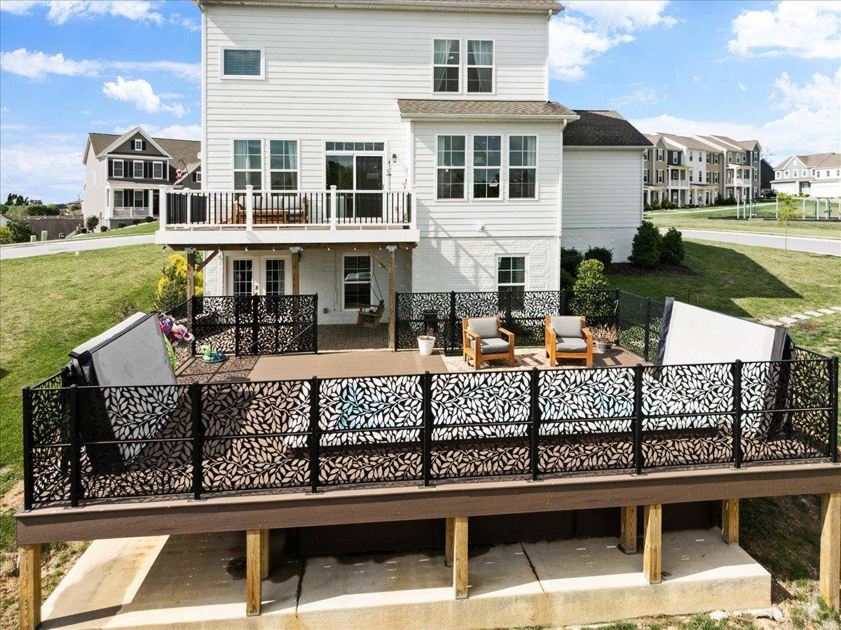 Christiansburg, VA 24073,705 JEFFERSON CIR