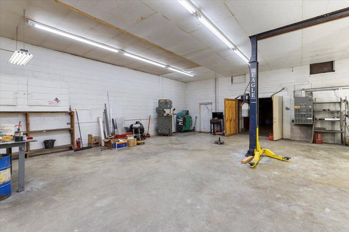 Pulaski, VA 24301,4276 Miller LN