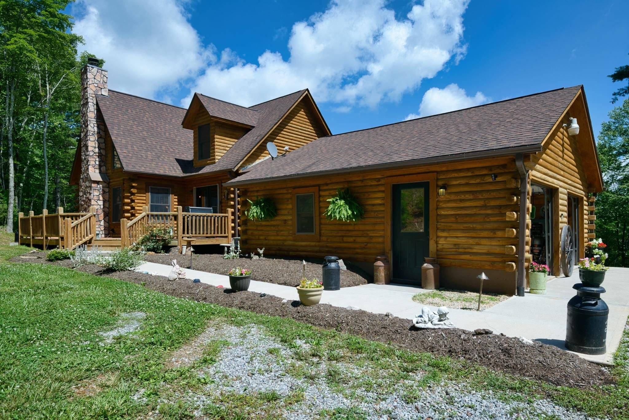 567 WEEKS Road NW, Floyd, VA 24091