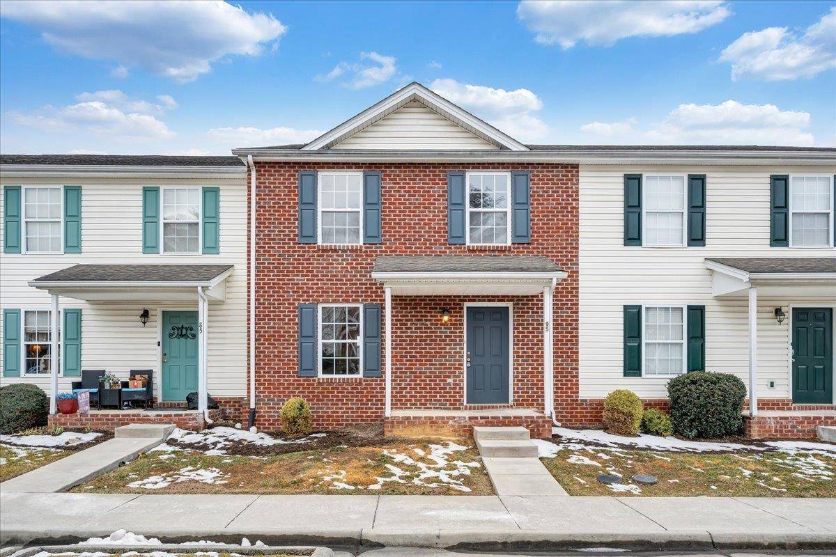 150 Salem LN, Christiansburg, VA 24073
