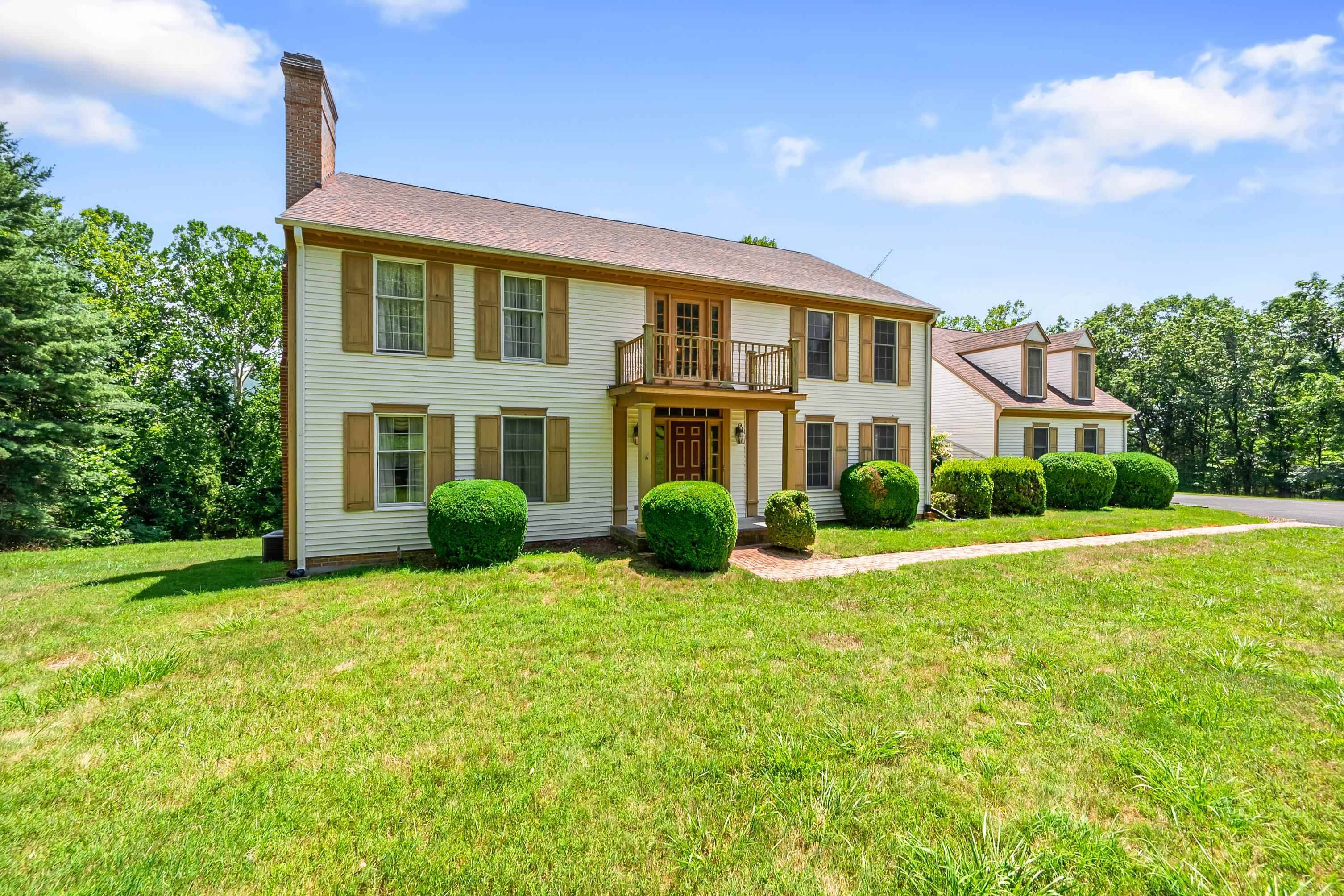 2232 Woodland Hills DR, Blacksburg, VA 24060