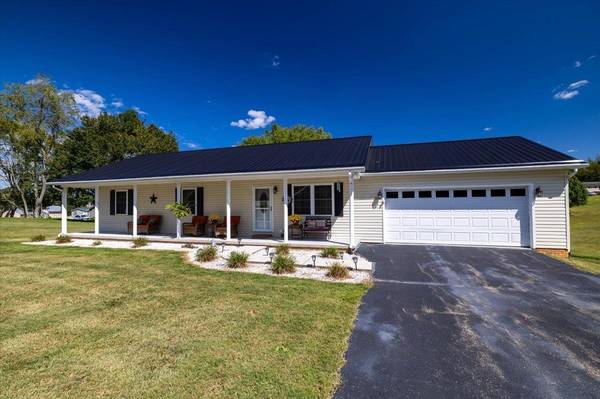 222 Maple AVE, Rural Retreat, VA 24368