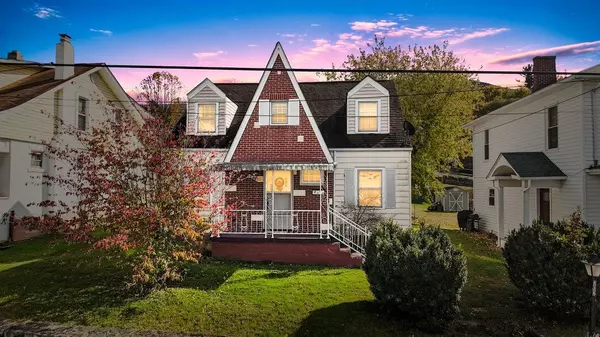 702 Westview ST, Narrows, VA 24124