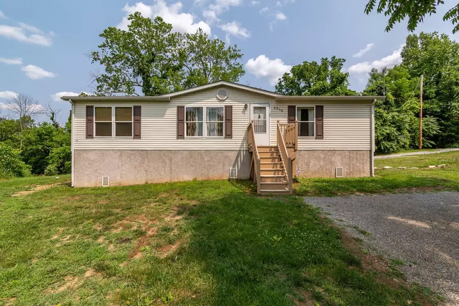 5898 West Main ST, Salem, VA 24153