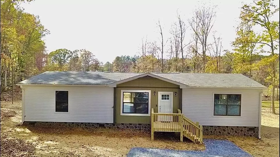 1271 Flint Hill RD, Moneta, VA 24121