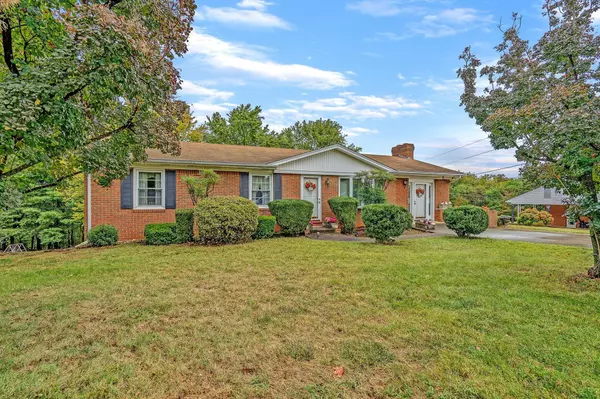 Vinton, VA 24179,702 Dillon DR