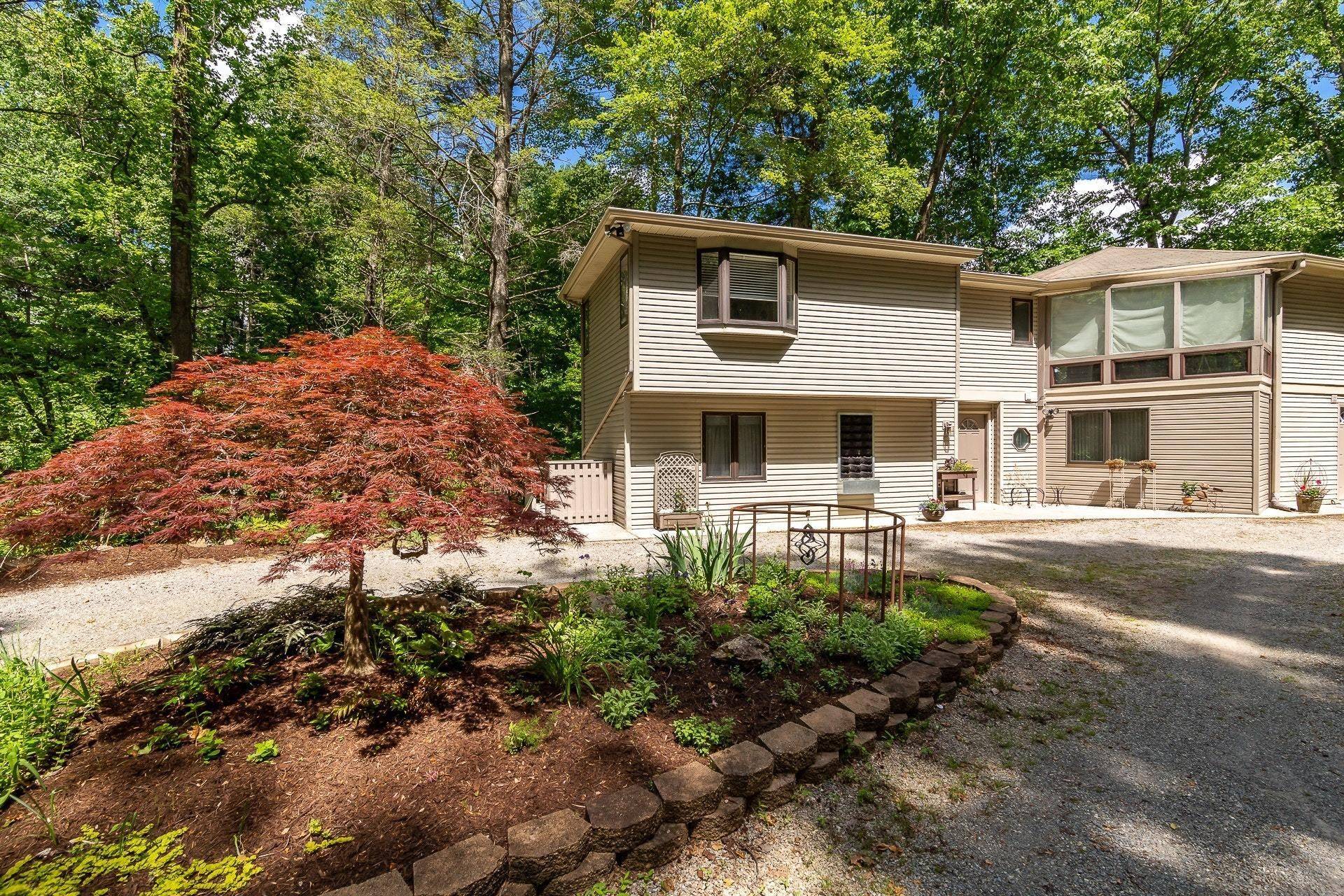 Roanoke, VA 24018,5459 Lakedale RD