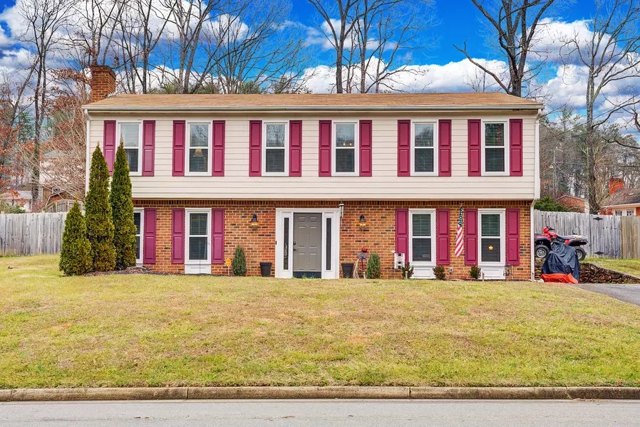 5732 Merriman RD, Roanoke, VA 24018