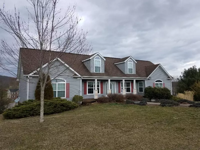 75 Lynn DR, Christiansburg, VA 24073