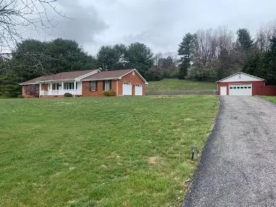 7559 Lee Hwy, Troutville, VA 24175