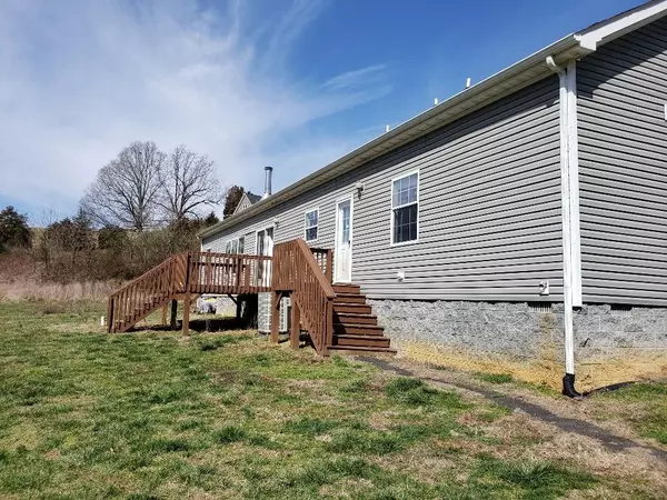 Fincastle, VA 24090,230 Marjorie LN