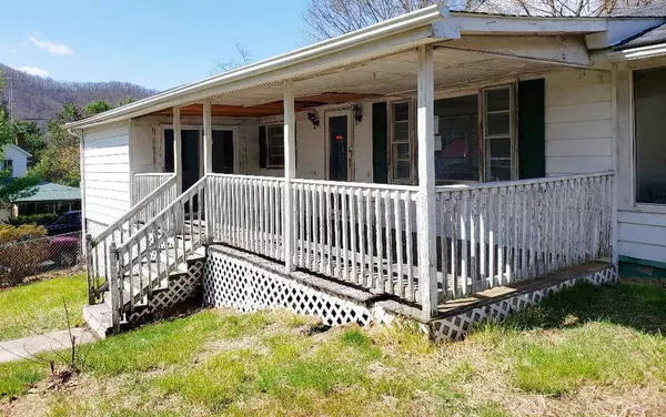 117 PAUL SIPLE DR, Hot Springs, VA 24445