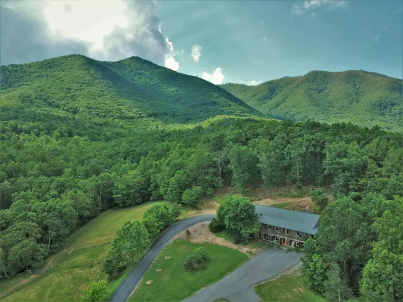 7693 Cove Hollow RD, Elliston, VA 24087