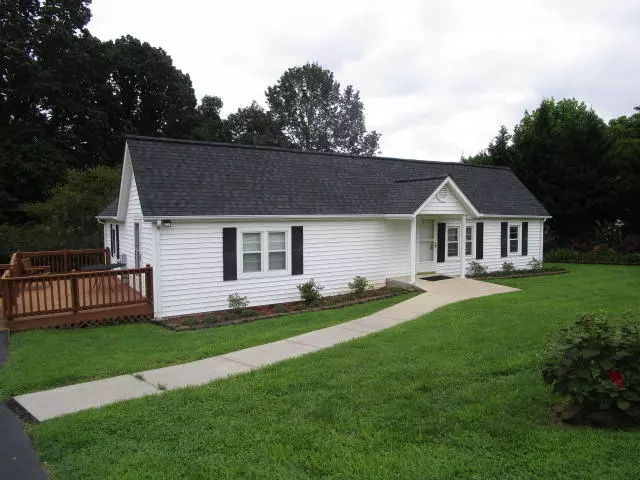 1244 Fairmont DR, Bassett, VA 24055