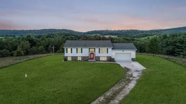 Pilot, VA 24138,205 Oak Creek LN