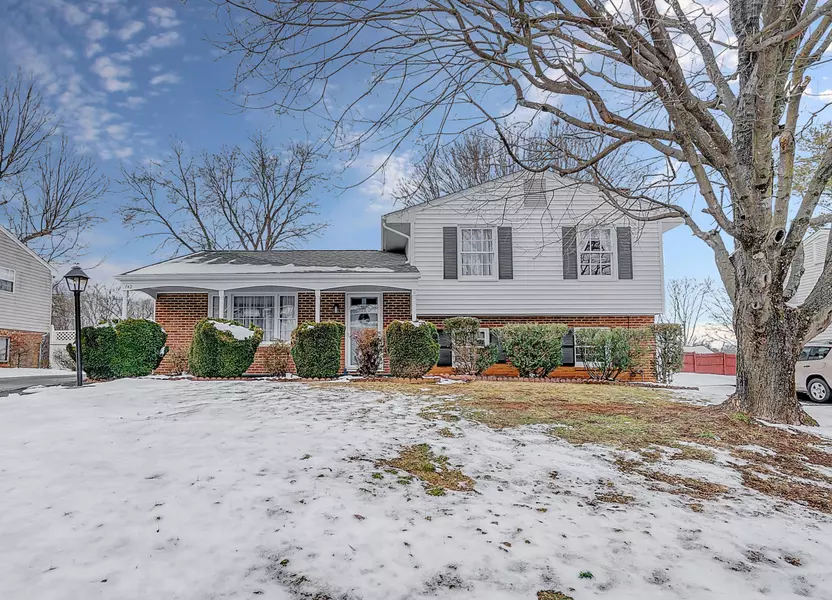 742 Finney DR, Vinton, VA 24179