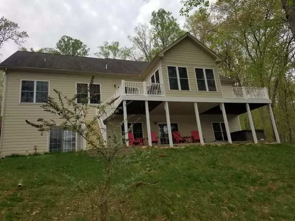 Moneta, VA 24121,1252 Hidden Waters LN