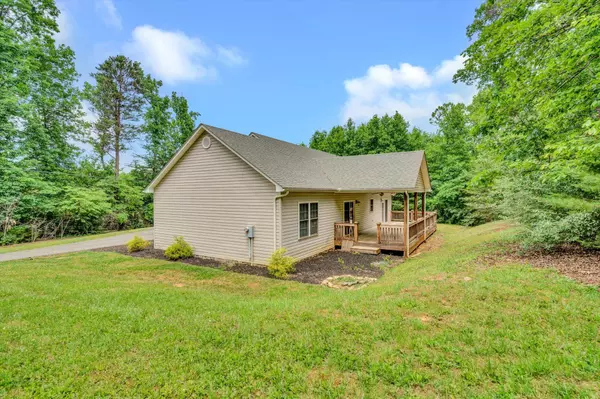 Moneta, VA 24121,100 Walton DR