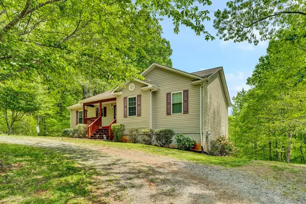 Moneta, VA 24121,1056 Long Pine CT