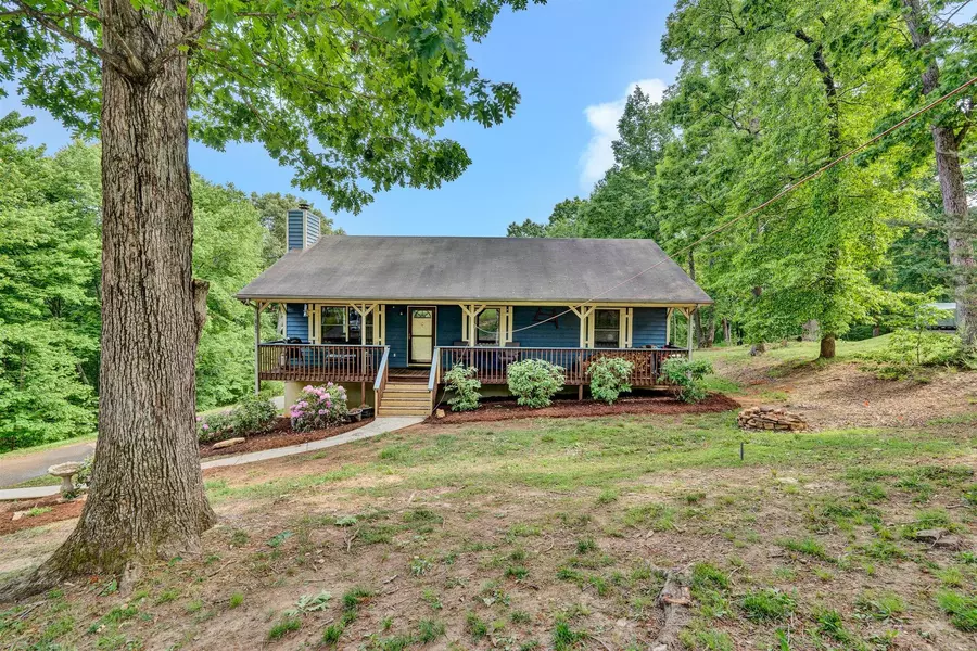 1635 Diamond Hill RD, Moneta, VA 24121