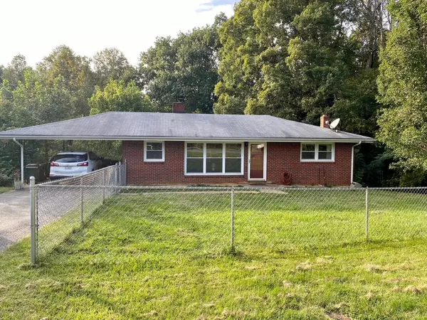 Bassett, VA 24055,212 Woodland RD