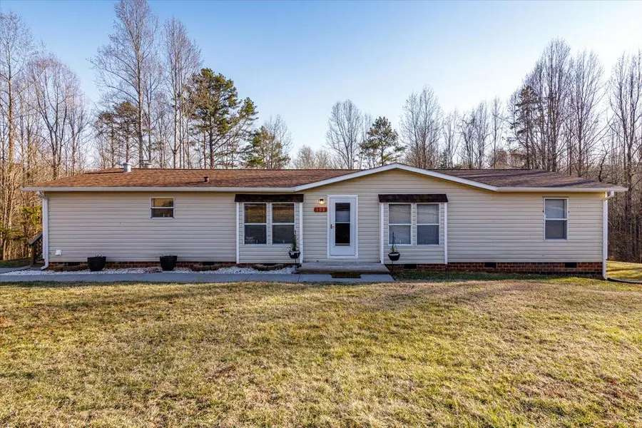 108 Cherokee LN, Thaxton, VA 24174