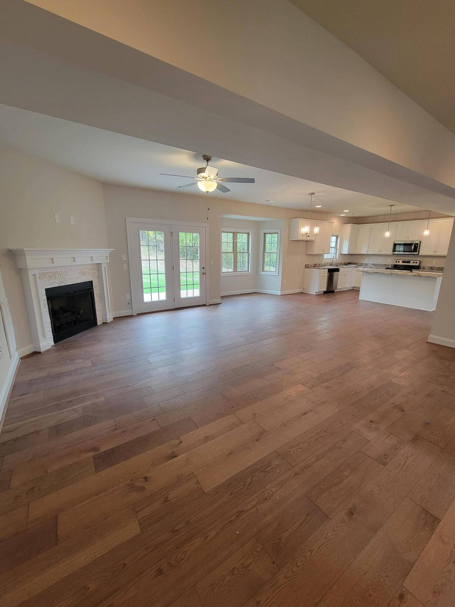 Roanoke, VA 24018,4290 Campbell View LN
