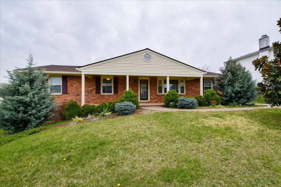 1019 Finney DR, Vinton, VA 24179