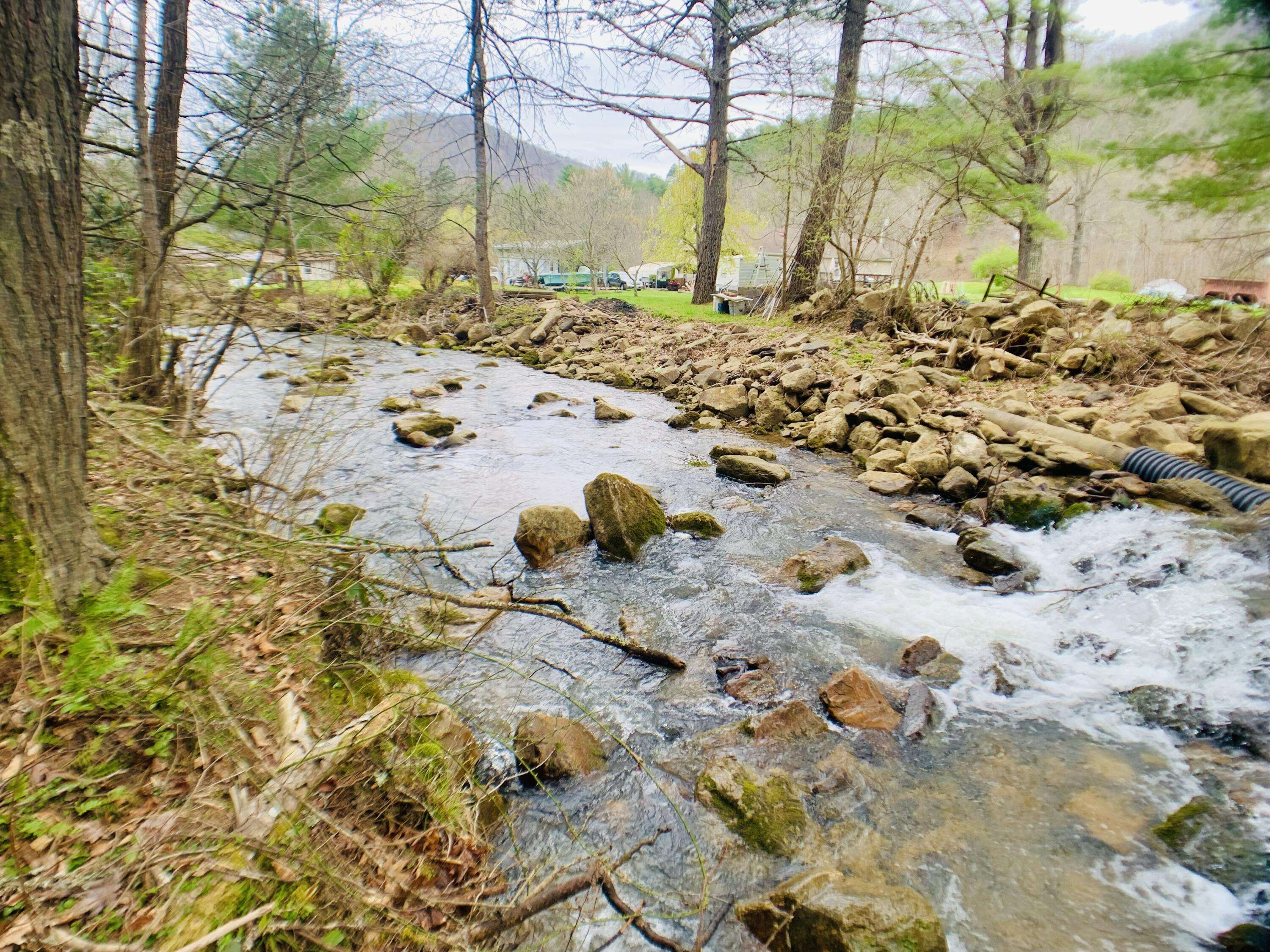 Warm Springs, VA 24484,153 Muddy Run RD