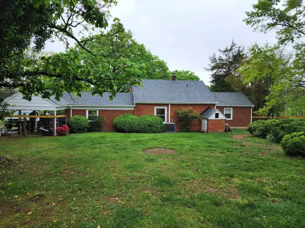 Boones Mill, VA 24065,7268 Grassy Hill RD