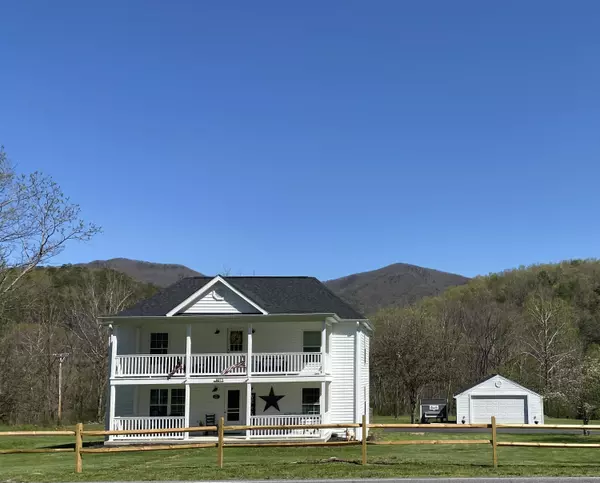 8072 Bradshaw RD,  Salem,  VA 24153