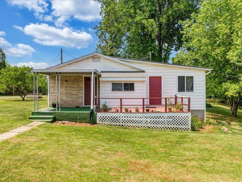 16 Dodson DR, Lynchburg, VA 24501