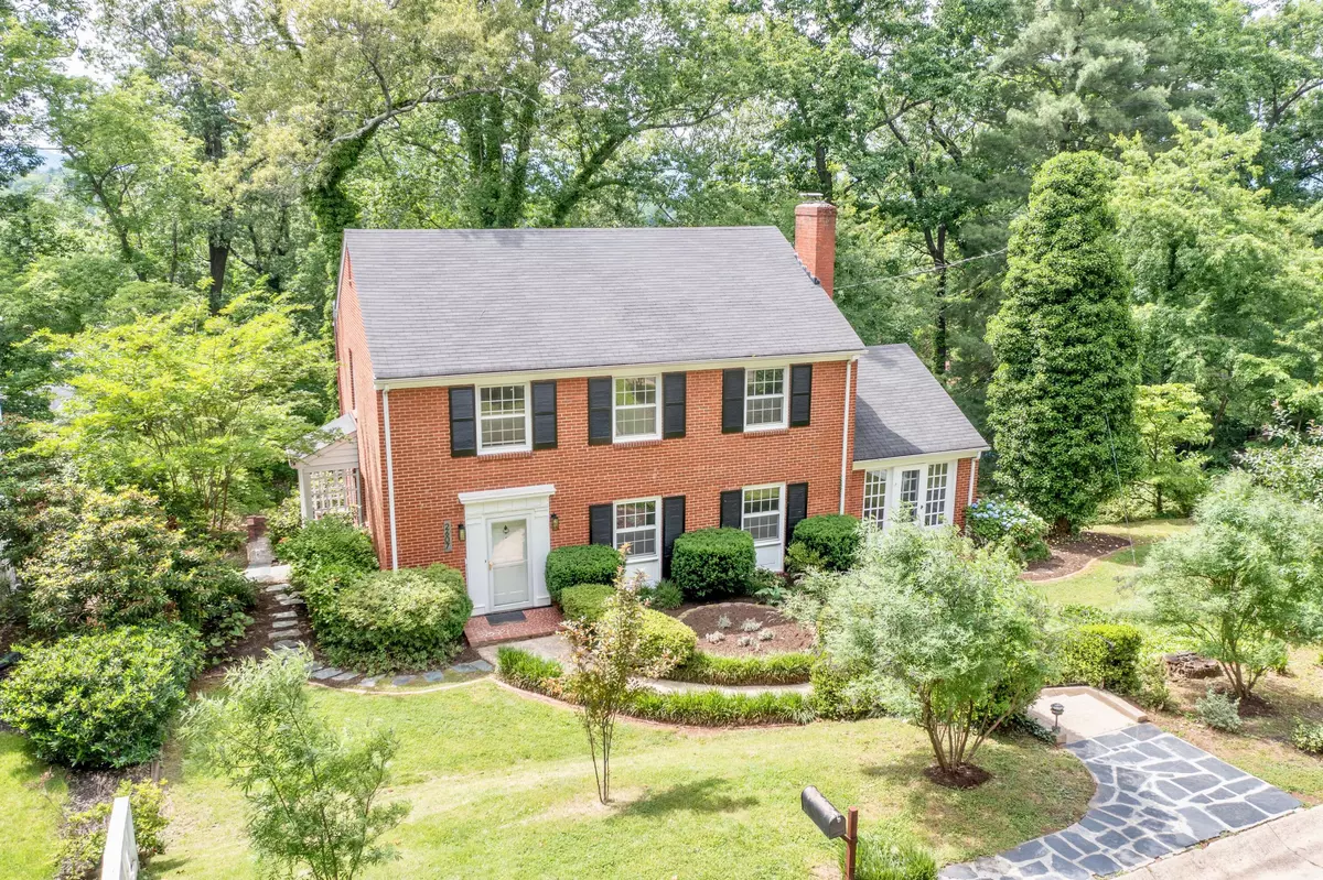 Roanoke, VA 24014,2607 Nottingham RD