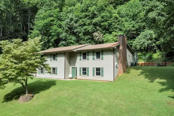 Boones Mill, VA 24065,8858 Starlight LN