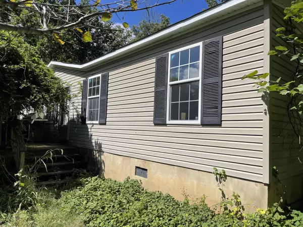 Pilot, VA 24138,3712 Sunflower RD