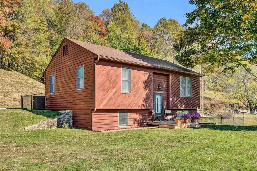 2858 Naff RD, Boones Mill, VA 24065