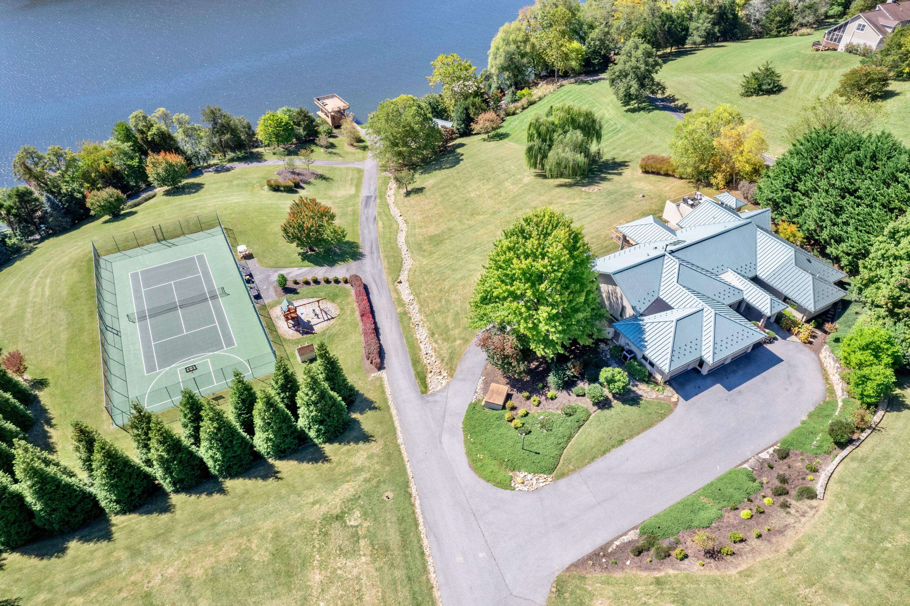 Pulaski, VA 24301,2530 Saddleridge CIR