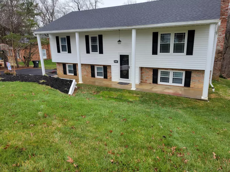 399 Hunters TRL, Troutville, VA 24175