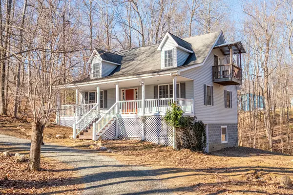 Floyd, VA 24091,127 White Oak DR