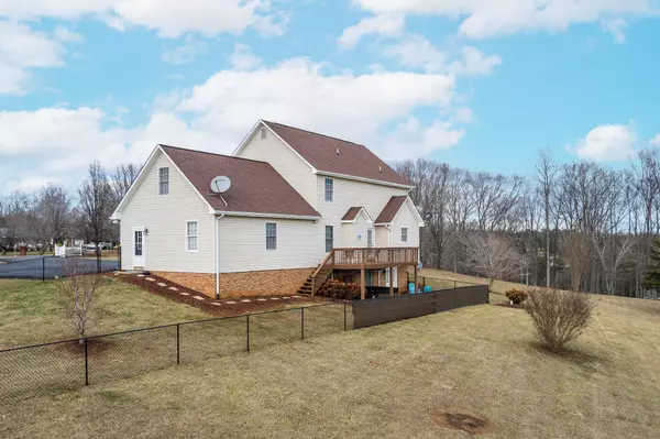 Bedford, VA 24523,1087 Lake Front CT